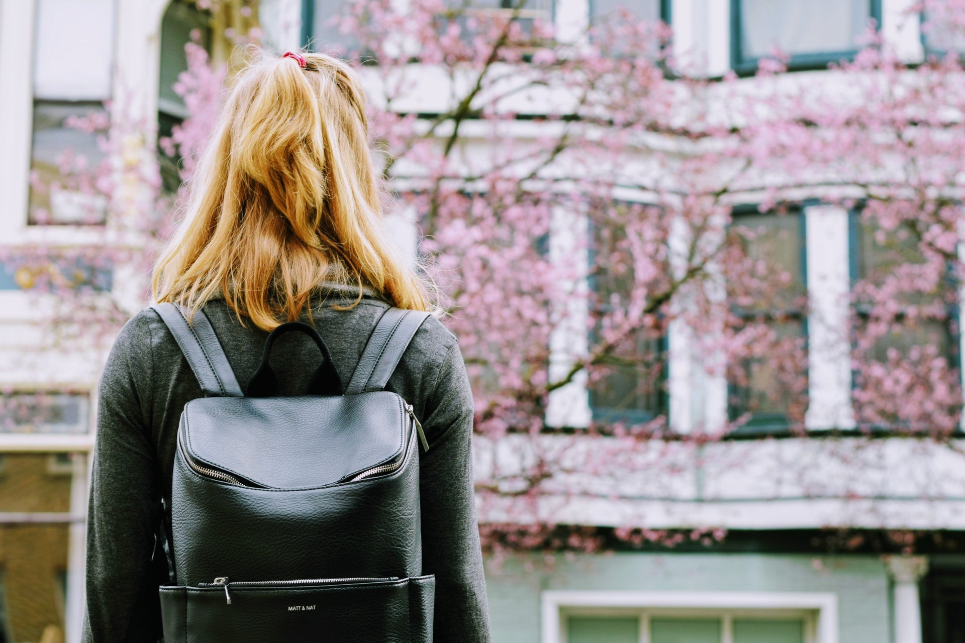 girl at school taking a look at diet to be best