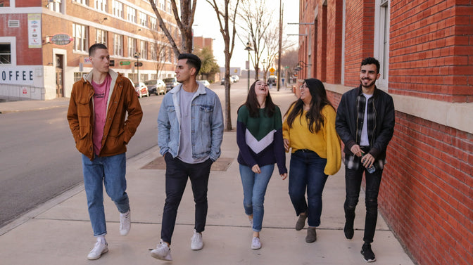 college students taking a walk to relieve stress