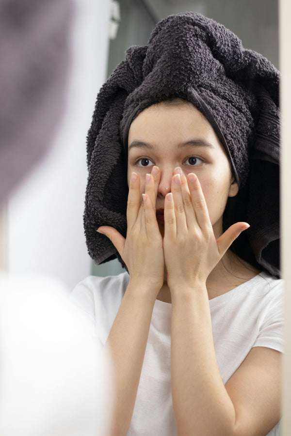 Natural Face Oil vs Moisturizer: Which Is Better for Dry Skin?