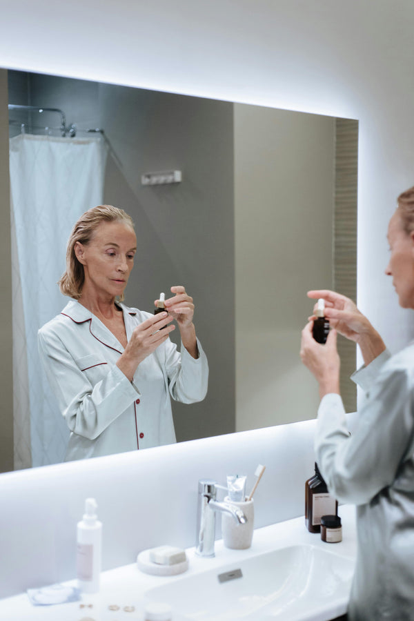 Anti-Aging Skincare Without Chemicals: What Actually Works