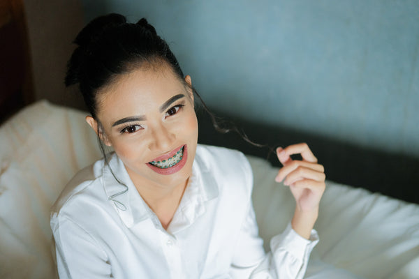 Complications Caused By Overlapping Teeth And How To Overcome Them